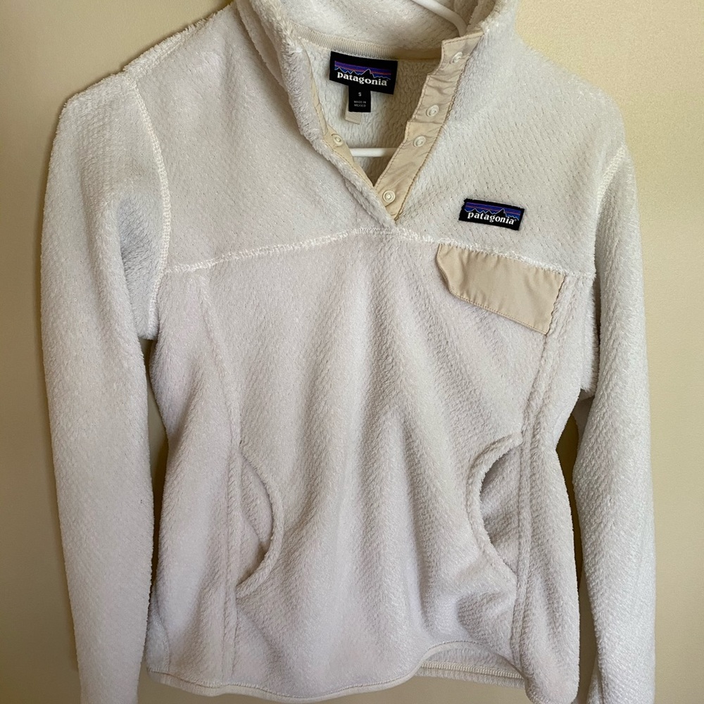 Women’s Cream Patagonia Fleece Pullover